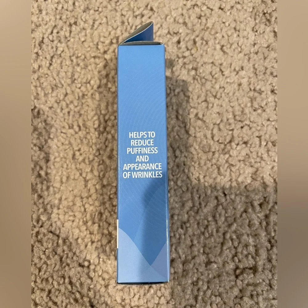 B-PURE Vibrating Under Eye Massager Compact Size